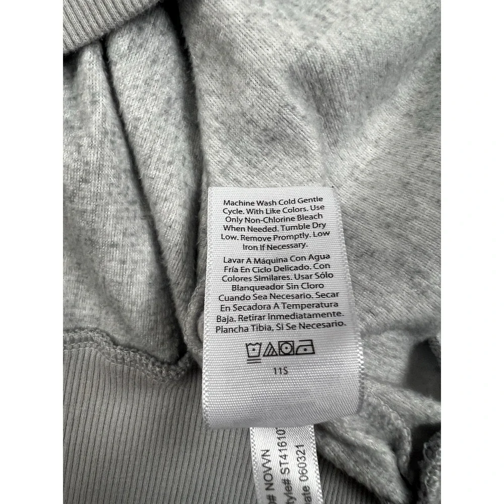 Secret Treasures Top Womens Medium Gray‎ Long Sleeve Pajama Soft Polyester Blend
